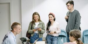 Imagen de profesores reunidos