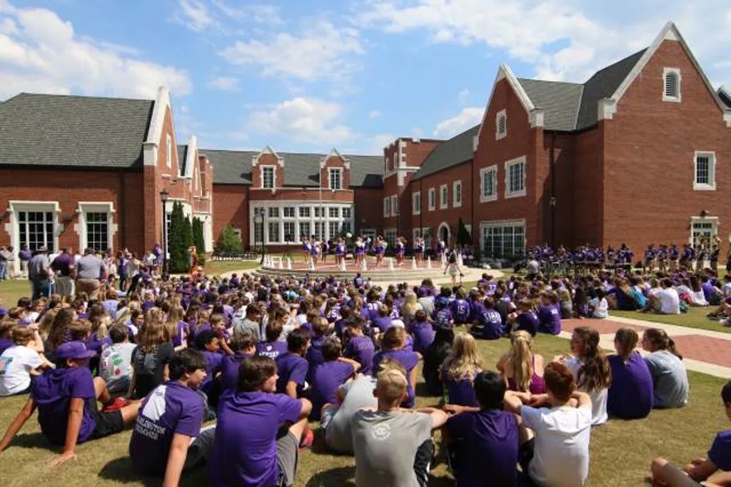 Alumnos en el campus de Darlington School