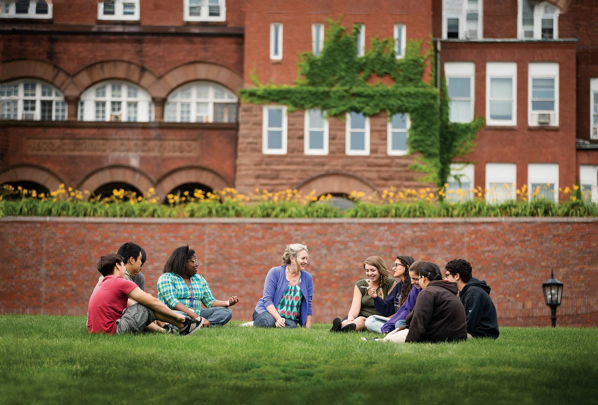 Estudiantes en el campus de Cushing Academy