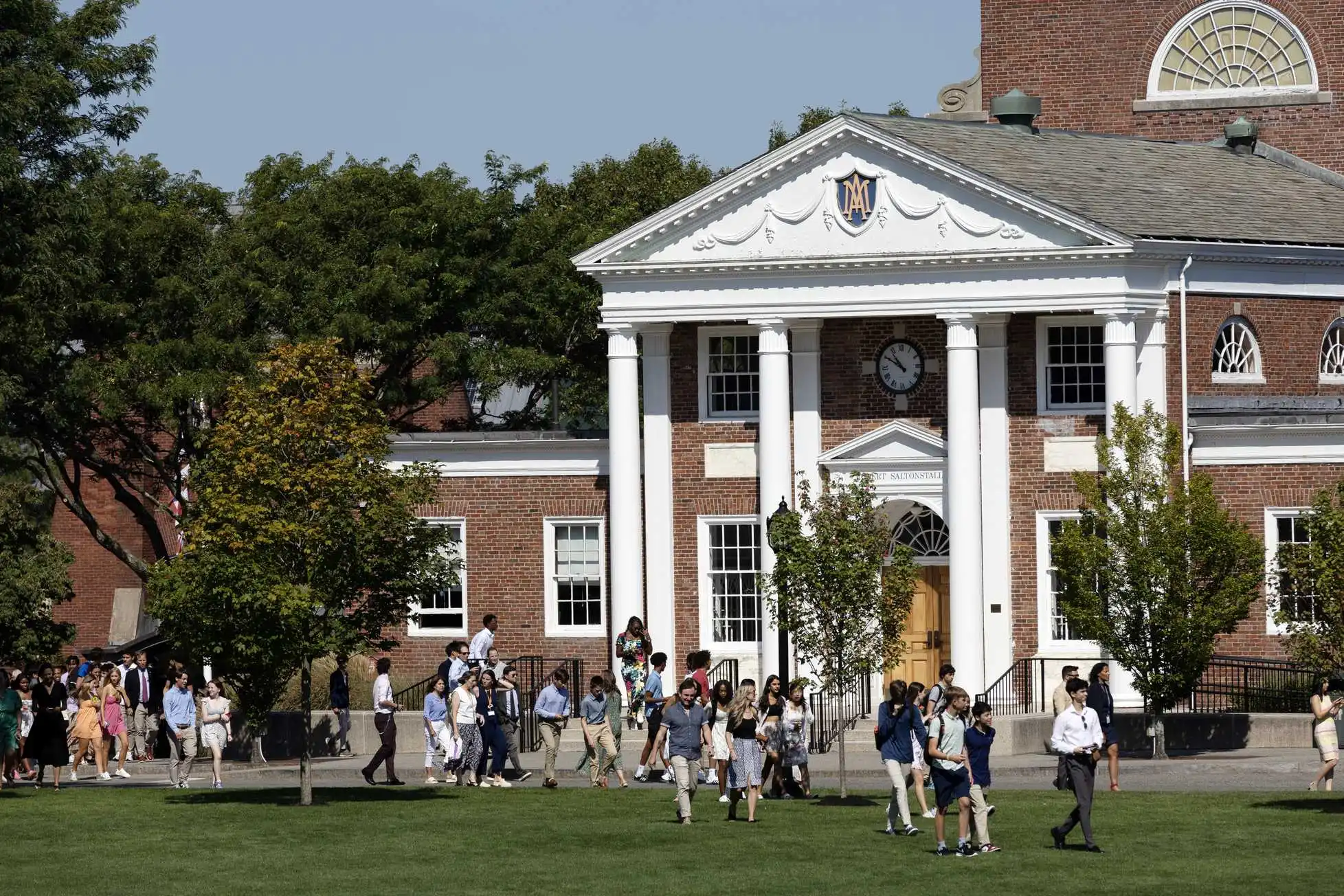 Exteriores de MIlton Academy