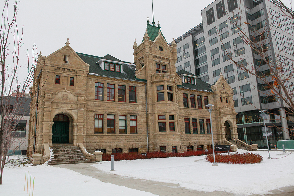 Exteriores de Calgary Board of Education
