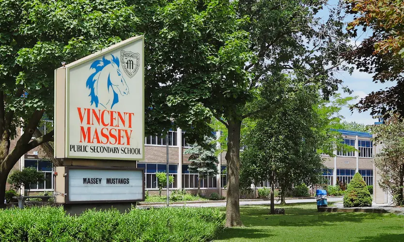 Exteriores de Vincent Massey Secondary School