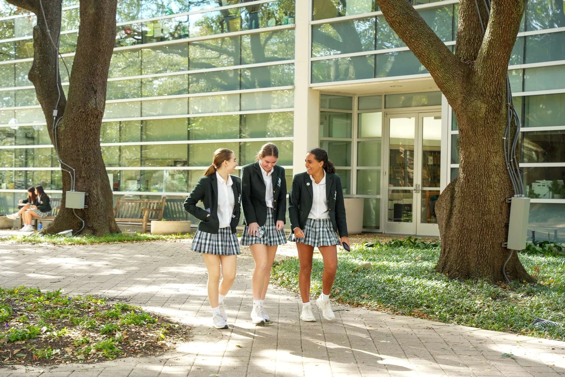 Estudiantes en el campus de The Hockaday School