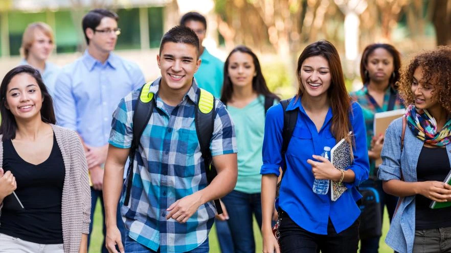 Estudiantes en Surrey Schools District