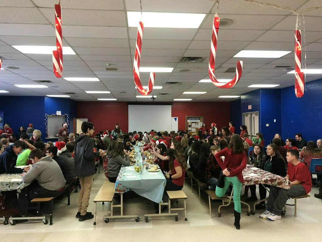 Cafeteria de The Algonquin and Lakeshore Catholic School District