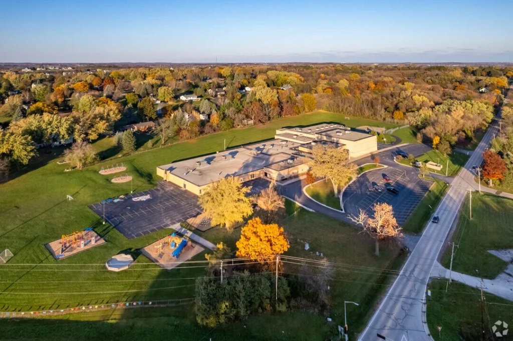 Campus de escuela dentro del Richmond School District